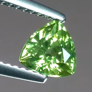 Certified 1.16cts Trillion Natural Green Sapphire Sri Lanka Loose Gemstones - Picture 1 of 4