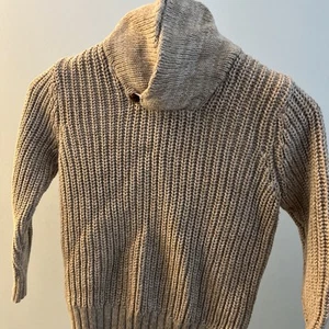 Kids Sweater - Picture 1 of 2
