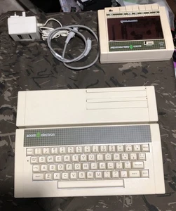 acorn electron With Plus 1 And tape Drive - Afbeelding 1 van 13