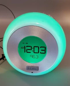 iHome iM29 Color Changing Dual Alarm FM Clock Radio with USB Charging B13 - Picture 1 of 6