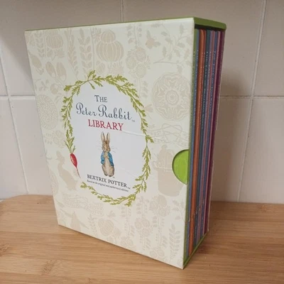 10 books box set - The Peter Rabbit Library - Beatrix Potter - F Warne & Co - Image 1 of 4