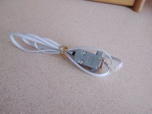 Câble de programmation pour radios de la série Tait T2000 - Photo 1/4