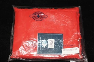 Charles River Apparel 9709 Unisex Adult Pacific Rain Poncho Red One Size - Picture 1 of 3