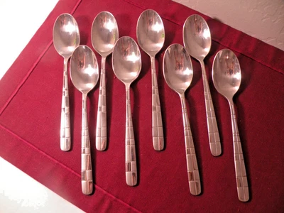 SET OF 8 CAMBRIDGE PARALLEL TEASPOONS STAINLESS 7" B - Image 1 of 4