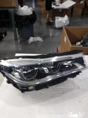 Conjunto de faros izquierdos usados se adapta a: BMW 750I 2016 con diseño halo icono iluminación izquierda Foto 1 de 3