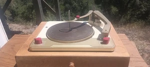 VOICE OF MUSIC RECORD PLAYER 4 SPD. AUTOMATIC - TURNTABLE Vintage - Picture 1 of 3
