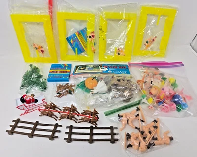 ¡LOTE de adornos y decoraciones vintage para pasteles y cupcakes! ¡Todas las ocasiones! Navidad Foto 1 de 4