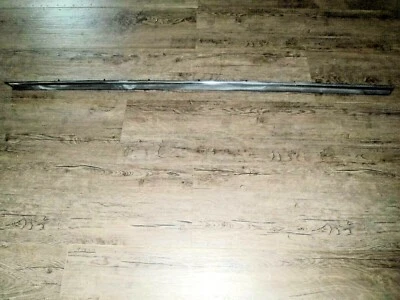 1984 84 Mercedes-Benz 380SL  R107 - Door Molding Trim Left Driver Side Foto 1 de 4