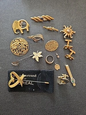 Lot 45 Bijoux ( plaqué or , métal doré , argent , métal argenté et autres ) - Immagine 1 di 4