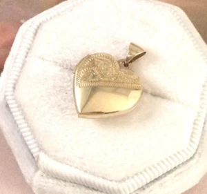 Vintage Jewellery Gold Heart Pendant Double Photo Locket Antique Jewelry - Picture 1 of 7