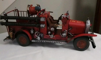 Réplica de camión de bomberos So Prairie 1928 rojo 15" exhibición lata detalles de 1 pieza Foto 1 de 4