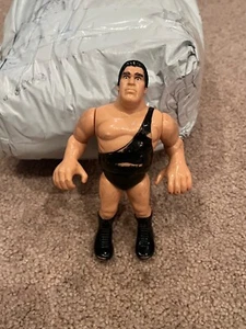 Andre The Giant WWF WWE Wrestling Hasbro 1990 Vintage Action Figure - Picture 1 of 9
