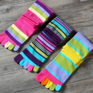 3 paia calze donna punta retrò cotone cinque dita calze alla caviglia righe arcobaleno morbide - Foto 1 di 11