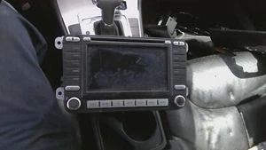 06 07 VW PASSAT RADIO Navigation Id 1k0035197b - Picture 1 of 1