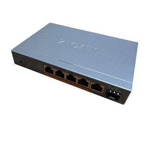 5-Port 2.5Gb MultiGig Switch | 5X 100/1G/2.5G Ports + 1x 10G SFP+ | 4X PoE++ - Picture 1 of 11