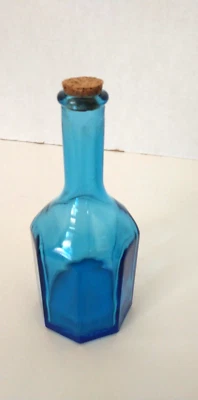 Синяя стеклянная пробковая бутылка восьмиугольная пшеничная винтажная аптечная зелье медицинский декор - Изображение 1 из 4