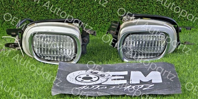 Par de faros antiniebla de parachoques izquierdo y derecho OEM usados para Lexus Sc430 2002-2010 Foto 1 de 4