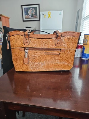 M.C. Cartera de cuero con diseño estampado floral Foto 1 de 4