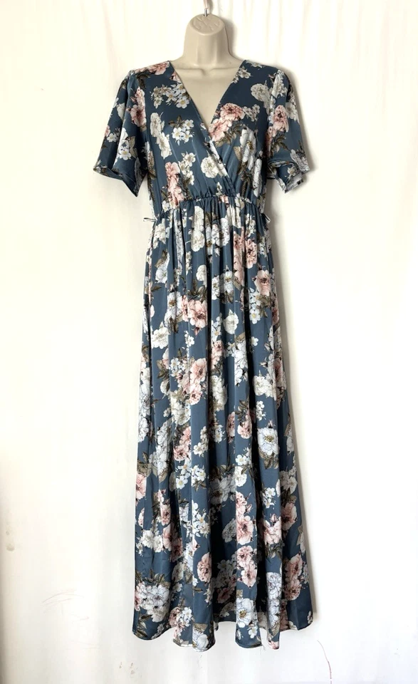 Vestido Baltic Born Grande Maxi Largo Satinado Floral Azul Manga Corta Cuello en V Foto 1 de 4