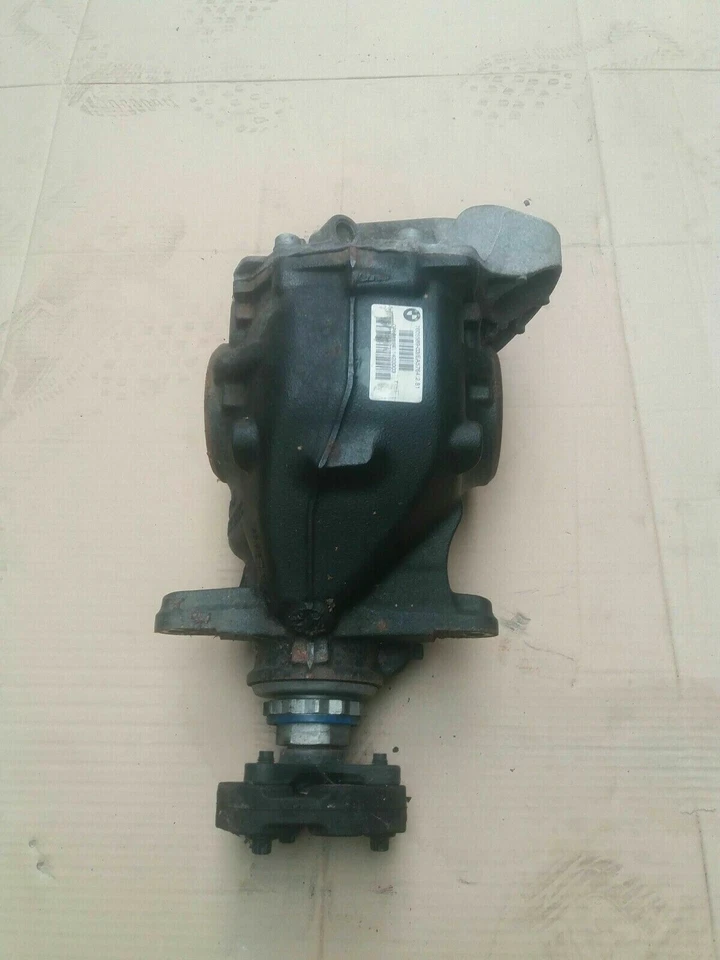 BMW F30 F31 Rear Axle Gear Differential 2.81 BMW 7605589 - Image 1 of 1