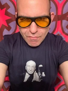 JPG Jean Paul Gaultier Fashion Week Finger t-shirt Paris Gay Drag Small thru 2XL - Picture 1 of 8
