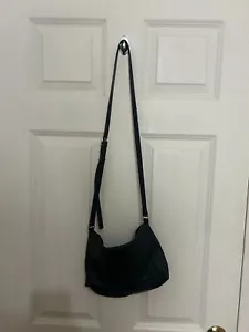 COS Black Leather Shoulder Bag Magnetic Clasp Closure 10"x8"x2" - Picture 1 of 5