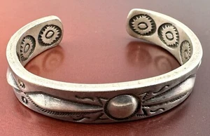 Native American Jewelry Navajo Ray Adakai Double Stamp Bangle Silver - Picture 1 of 4