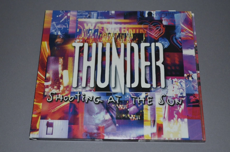 Thunder – Shooting At The Sun / Frontiers Records 2003 / Italy / Digipak Rar - Bild 1 von 2