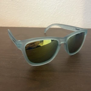 Goodr Sunbathing With Wizards Sunglasses Matte Blue Mirrored Lens EUC Beach Wear - Picture 1 of 7