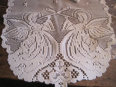 Corredor de Mesa Heritage Lace ALPINE ANGELS 15"x36" COLOR CRUDO-Hecho en EE. UU. Foto 1 de 2