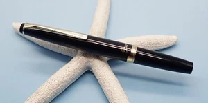 1970's Pilot Elite Fountain Pen; Black; 18K Soft 'EF' Nib; Converter Included - Picture 1 of 11