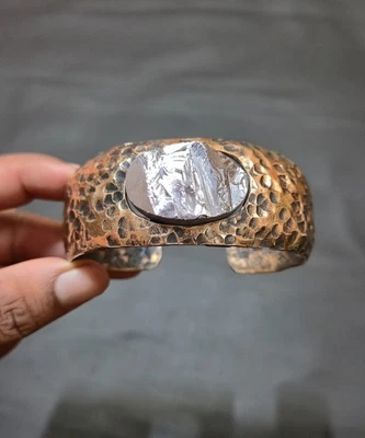 Brazalete envuelto en alambre de shungita brazalete envolvente de cobre brazalete ajustable regalo Foto 1 de 4