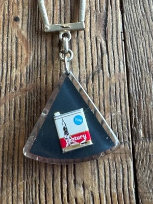 PORTE CLE PETROLIER INCLUSION BOURBON "MOBIL" CENTURY - Photo 1/4