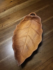  Wooden Sydney Farber & Son Shallow Leaf Bowl  Brooklin N.Y. Made in Haiti  - Bild 1 von 8