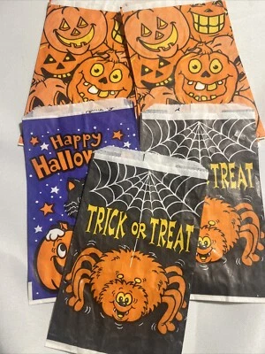 Bolsas de golosinas de Halloween vintage (6 bolsas) hechas en EE. UU. Mundo divertido Foto 1 de 4