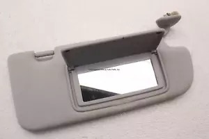INFINITI Q50 14-23 PASSENGER RIGHT SUNSHADE SUN VISOR CLOTH GRAY ILLUMINATED OEM - Foto 1 di 3