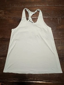 Alo Yoga Don’t Get It Twisted Tank Top Grün Fitness Outdoor Freizeit Gr. XS ohne Etikett - Bild 1 von 6
