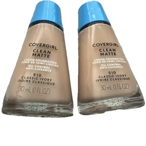 Lote de 2 Base Líquida COVERGIRL Clean Matte 510 Clásica Marfil Nueva Sellada - Imagen 1 de 2