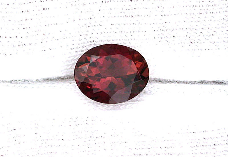 Piedra preciosa de turmalina roja rica ovalada de 2,71 quilates AAA 10x8 10 mm x 8 mm Foto 1 de 1