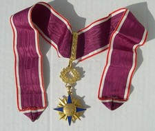 MEDAILLE COMMANDEUR DE L'UNION INTERNATIONALE DU BIEN PUBLIC 