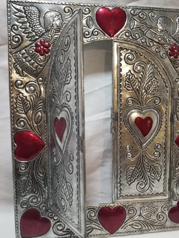 Enamelled HEARTS ANGELS WALL MIRROR Hammered  Metal Etched Doors Open 16"Red Cover