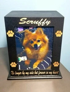 Urna conmemorativa para mascotas con imagen - Caja de cremación personalizada para cenizas de perros o gatos - Imagen 1 de 9