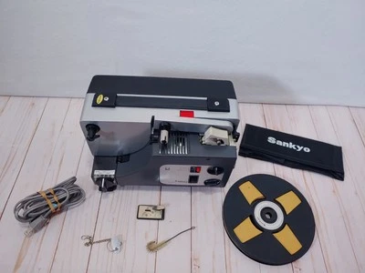 Proyector de películas Sankyo Dualux-1000 doble 8 mm ajuste velocidad en caja de colección Foto 1 de 4