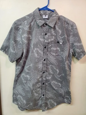 DC Shoes Hawaiian Shirt Mens Medium Gray Button Up Palm Leaf Print Cotton Pocket - Image 1 of 4