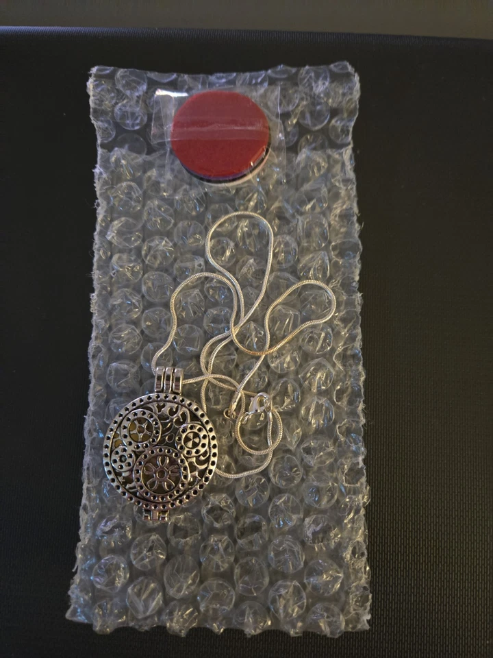 Collar de aceites esenciales sin marca Foto 1 de 1