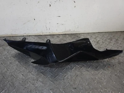 SUZUKI GSXR 600 750 2011-2026 OEM FÁBRICA CARENADO TRASERO DERECHO MONTAJE GRIETA/ERUPCIÓN Foto 1 de 4