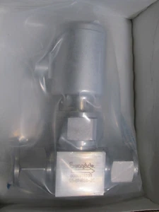 SWAGELOK SS-BN8S8-2C / SSBN8S82C (NEW IN BOX) - Picture 1 of 7