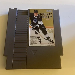 WAYNE GRETZKY HOCKEY ORIGINAL CLASSIC GAME SYSTEM NES- Tested - Picture 1 of 5