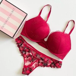 36D LARGE Victoria’s Secret red lace Bombshell pushup bra set thong panties - Picture 1 of 6