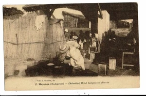CPA-Cartes Postale-Madagascar- Majunga Hotel indigène en plein air  VM9531 - Picture 1 of 2